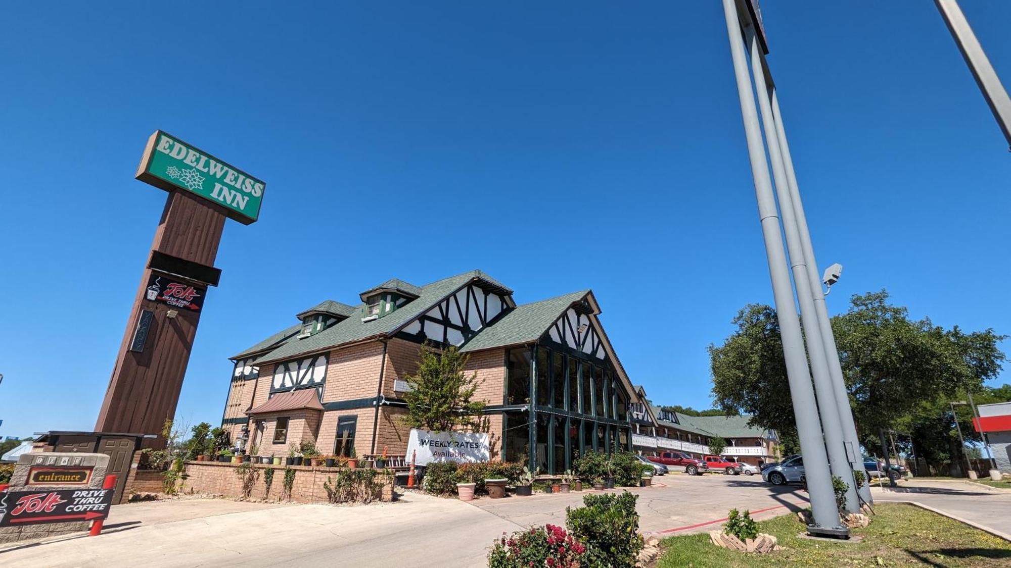 Edelweiss Inn ניו בראונפלס מראה חיצוני תמונה